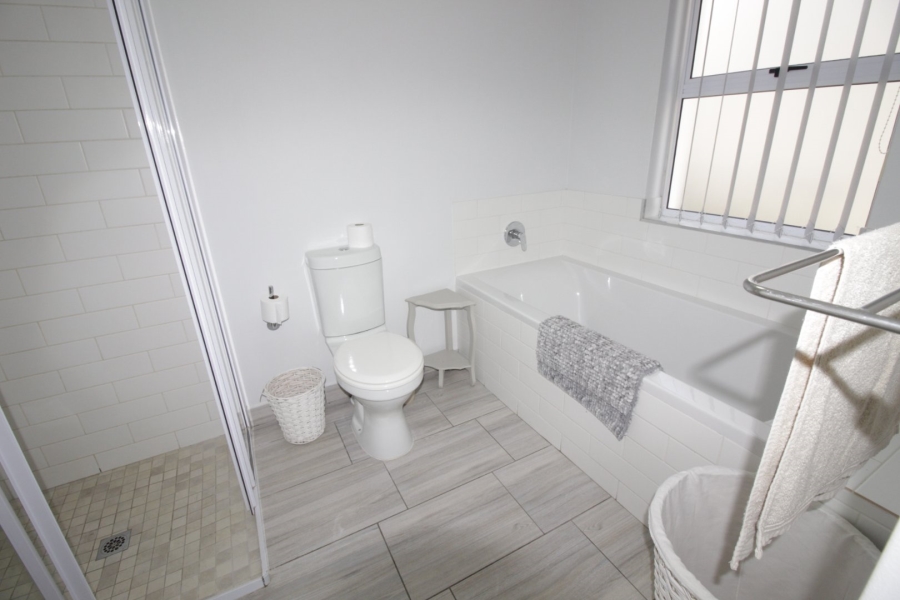 3 Bedroom Property for Sale in Marina Martinique Eastern Cape